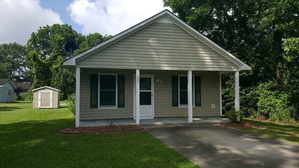 Elizabeth City House: 801 Paxton St.