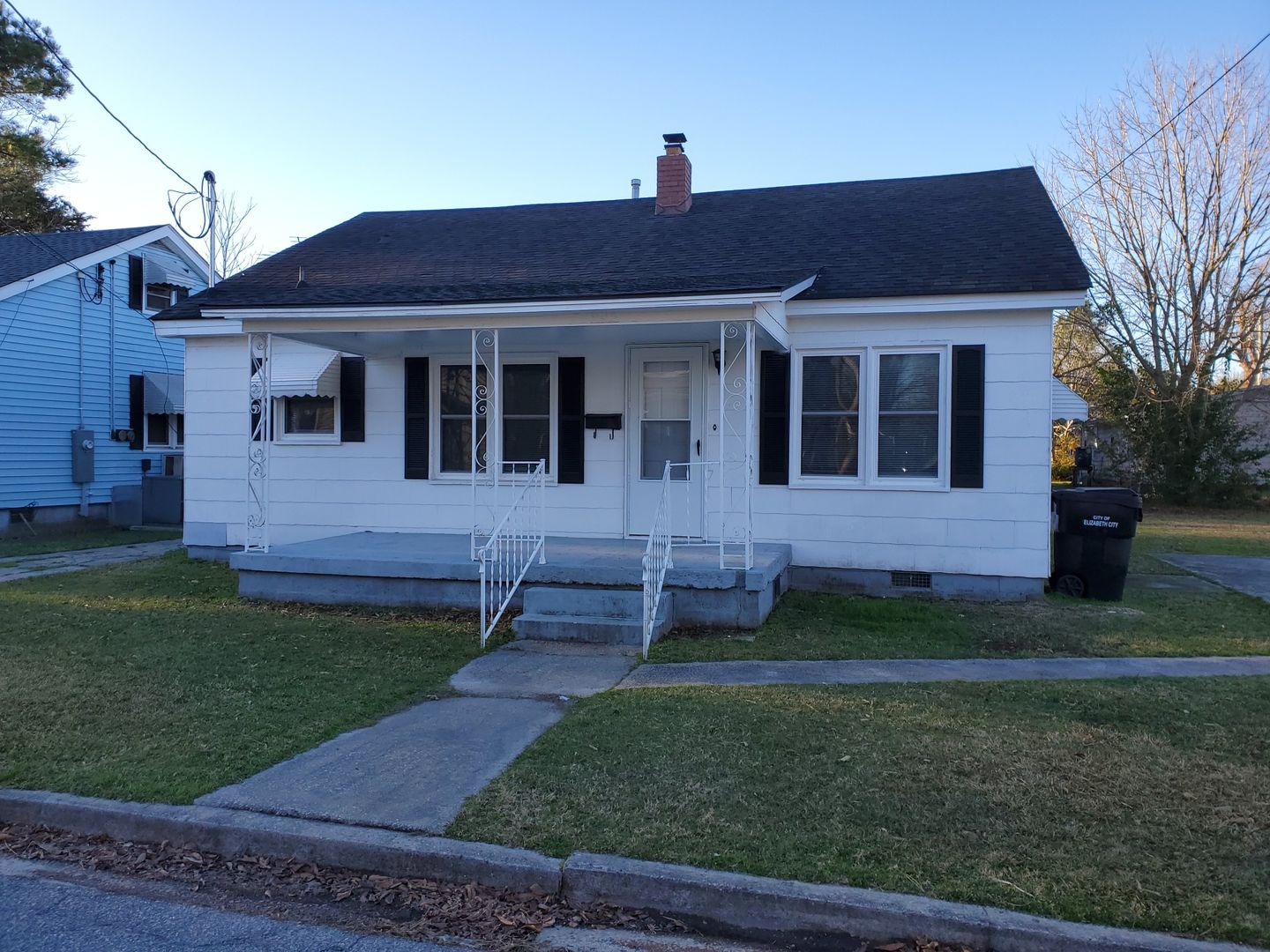 Elizabeth City House: 203 Queen Street