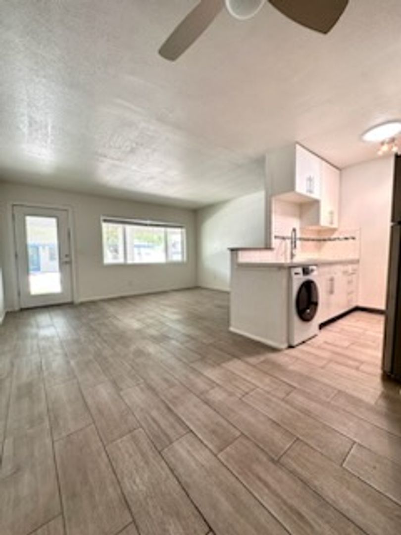 Phoenix Apartment: 1701 E. Cambridge Ave.
