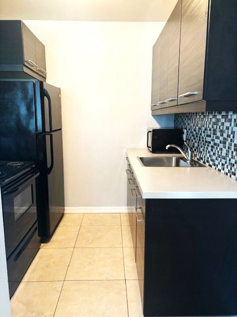 Scottsdale Apartment: 6947 E 6th St.