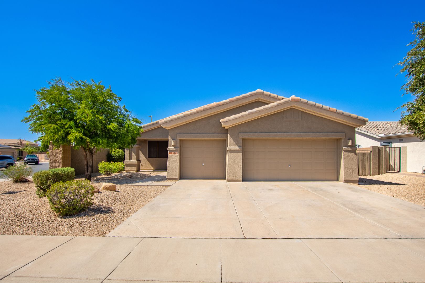 Goodyear House: 14094 W Edgemont Ave