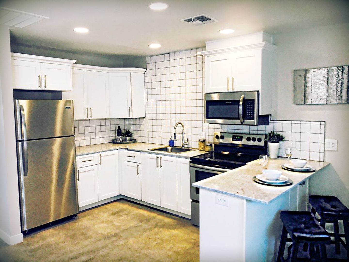 1 bed/1 bath at $1200.00, washer and dryer in unit