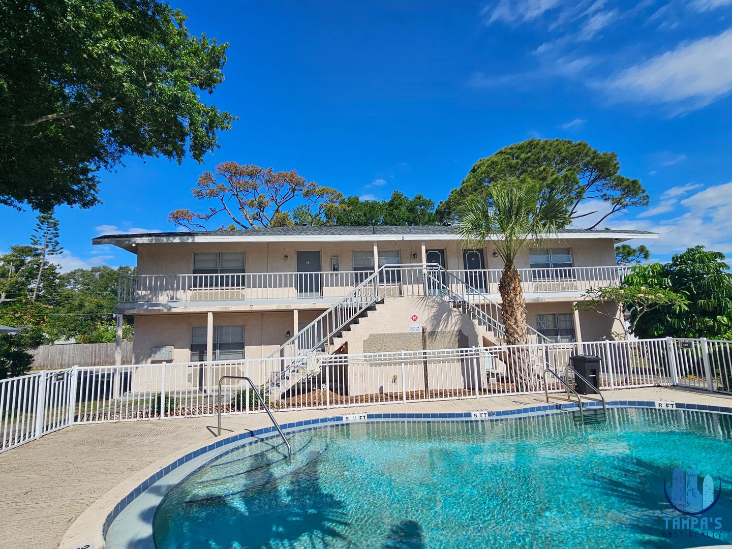 St Petersburg Apartment: 209 NW Jefferson Cir N
