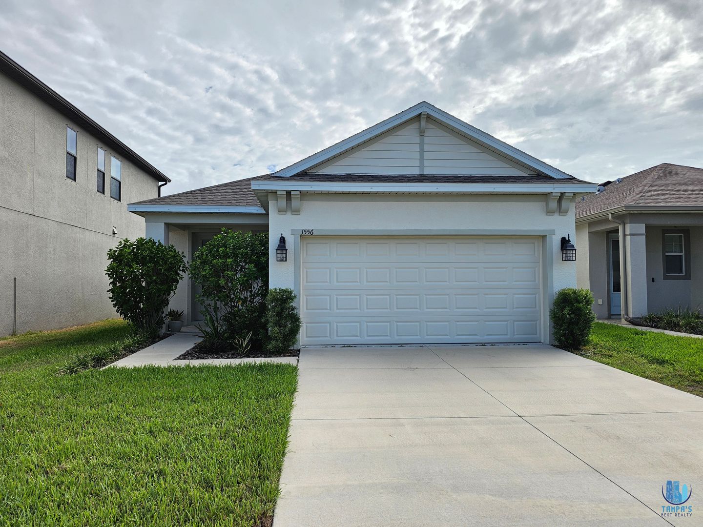 TARPON SPRINGS House: 1556 N RIVER CIR