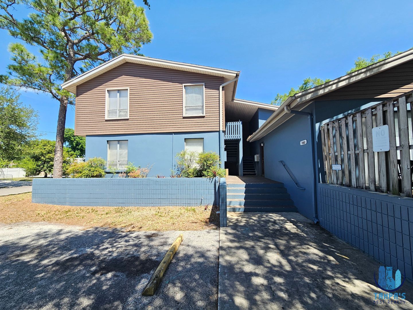 Tampa Apartment: 7602 W Powhatan Ave