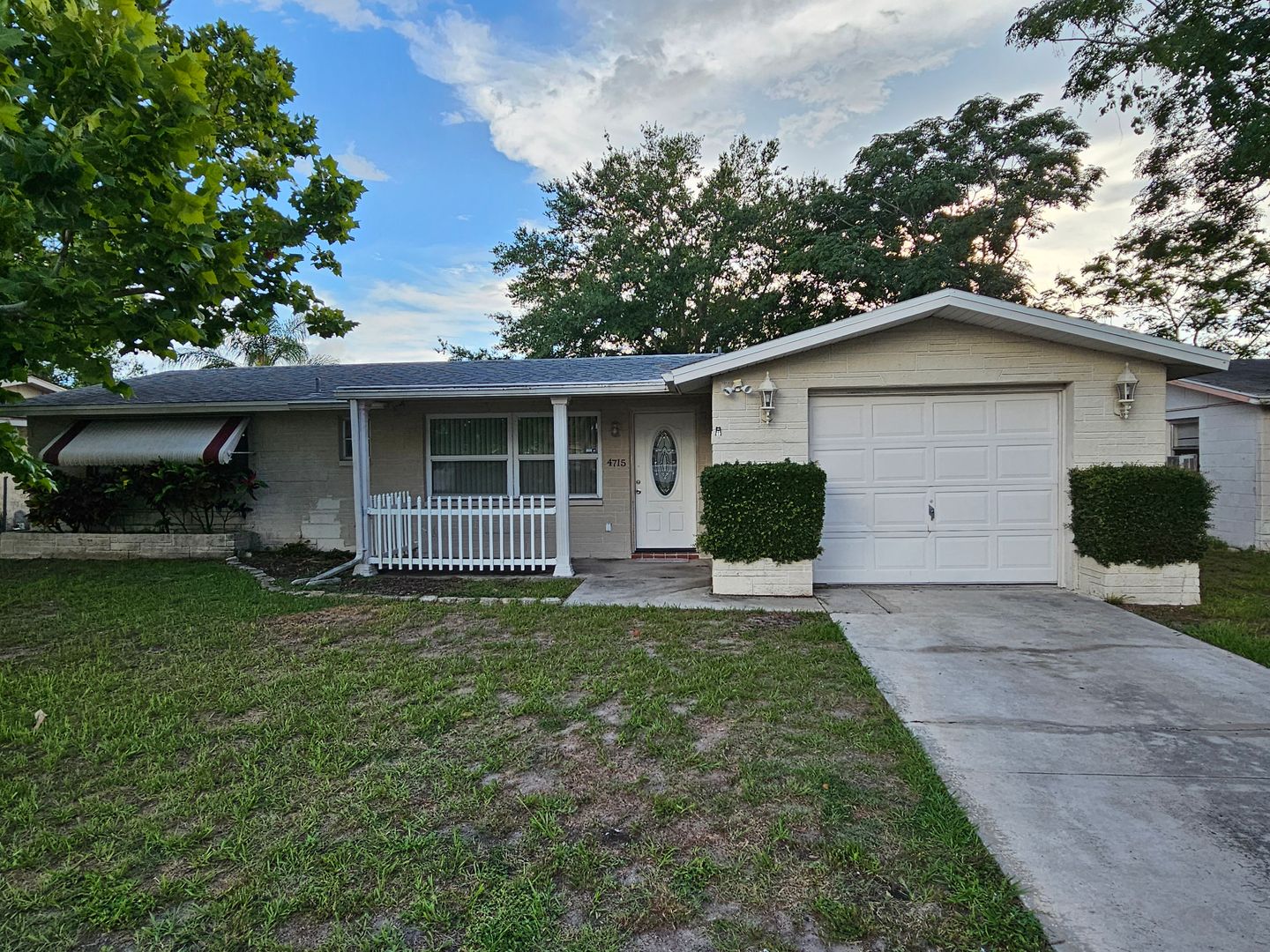 New Port Richey House: 4715 Madison St