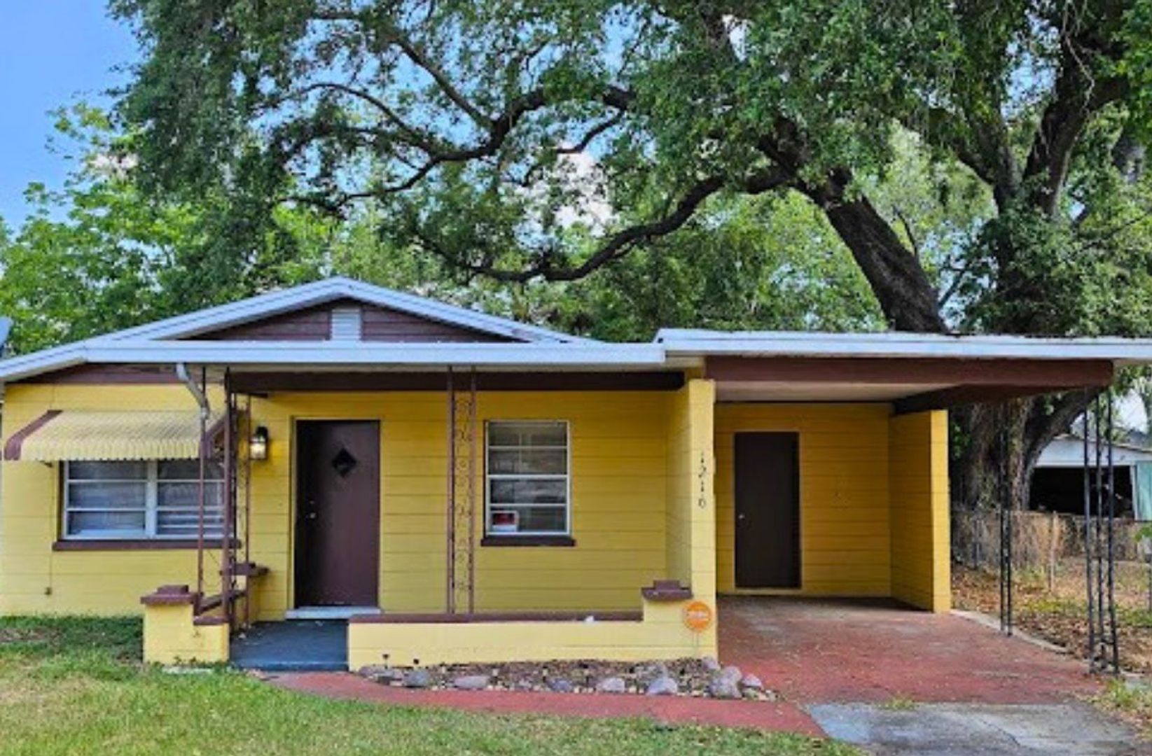 Lakeland House: 1216 E Myrtle St