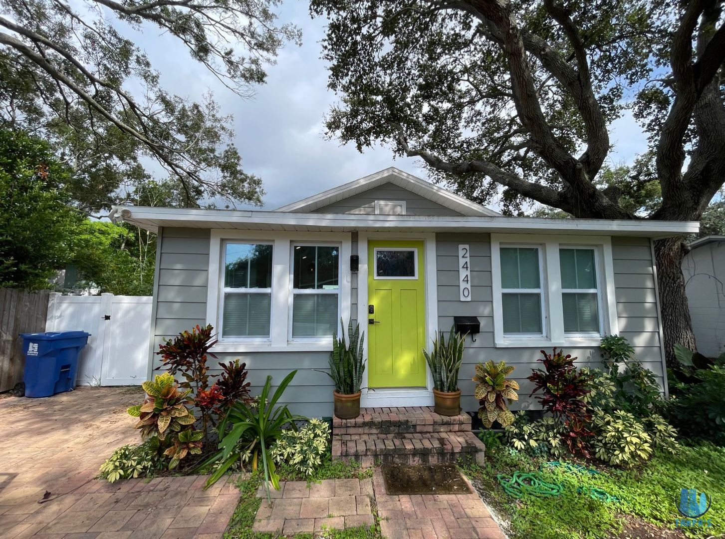 St. Petersburg House: 2440 Quincy St S