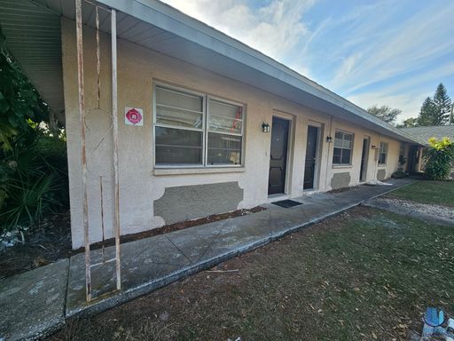 1 Bedroom, 1 Bath apartment available for rent in St Petersburg! *MOVE-IN SPECIAL* – photo 1