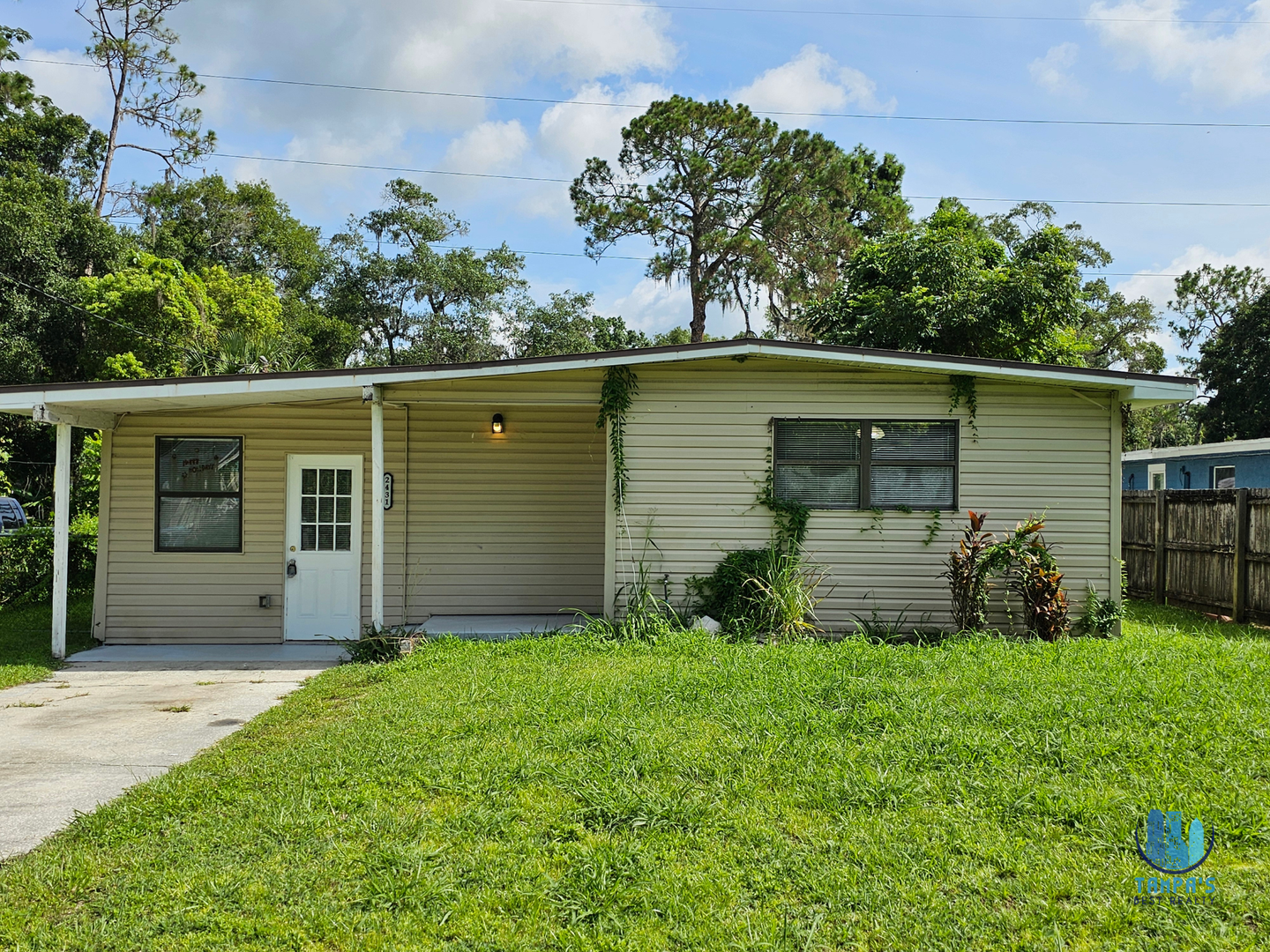 Lakeland House: 2431 Cannon St