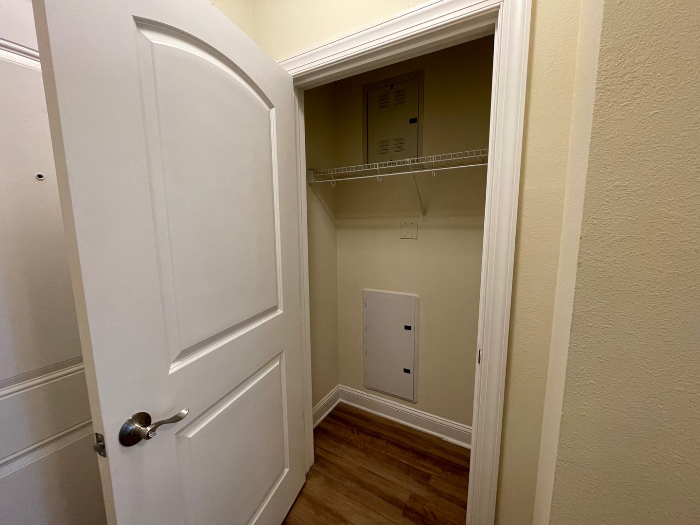 Virginia Beach Apartment: 4884 Travertine Ave