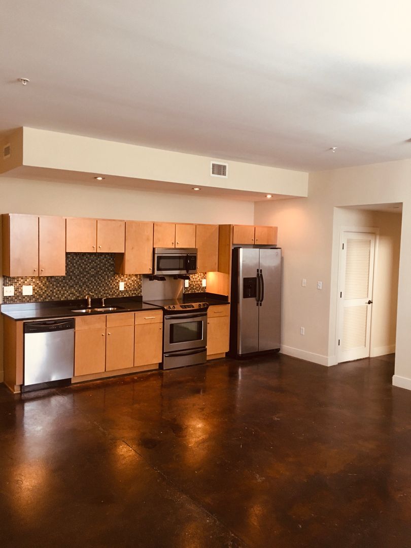 Portsmouth Apartment: 714 King Street