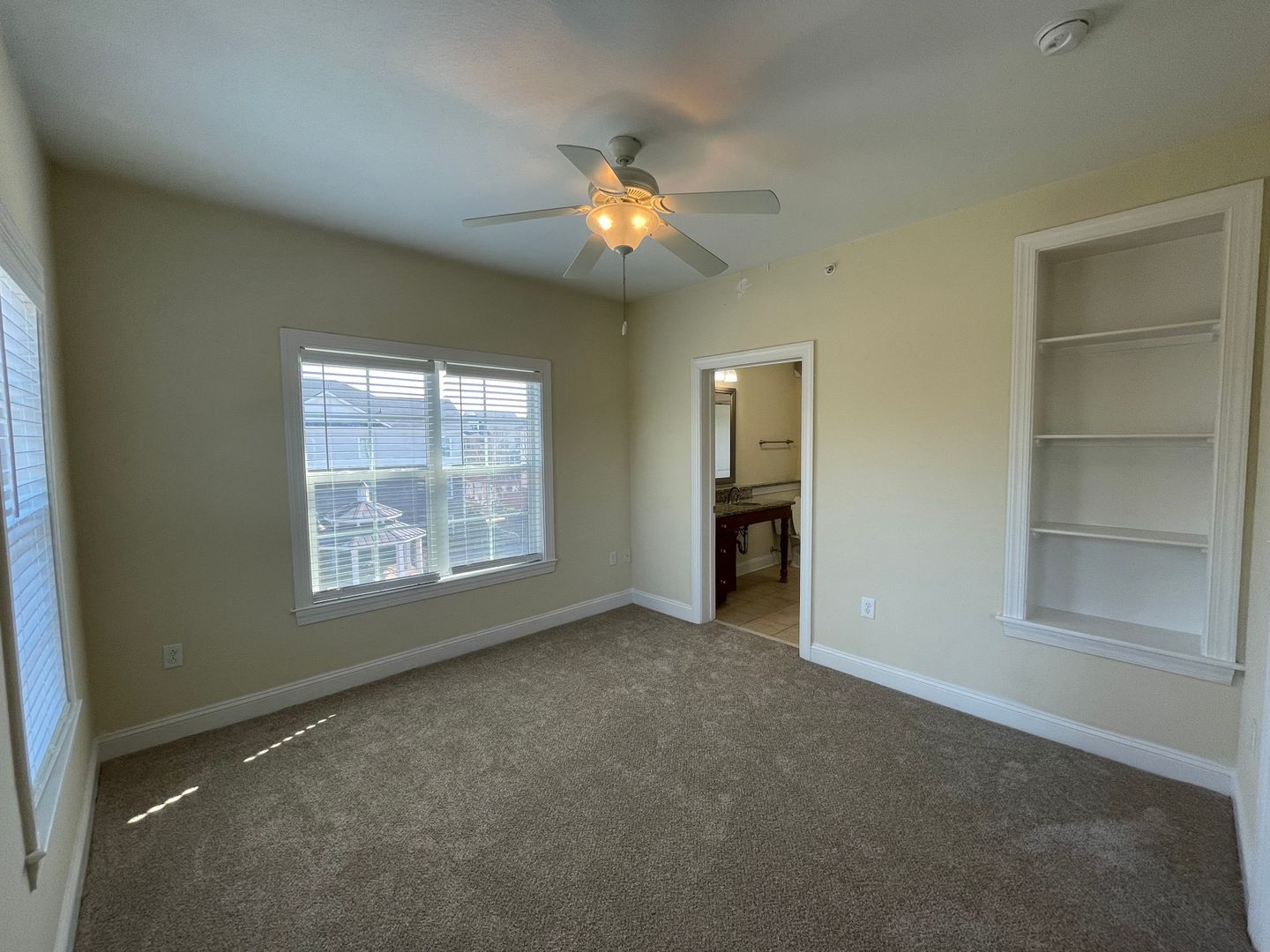 Virginia Beach Apartment: 4884 Travertine Ave