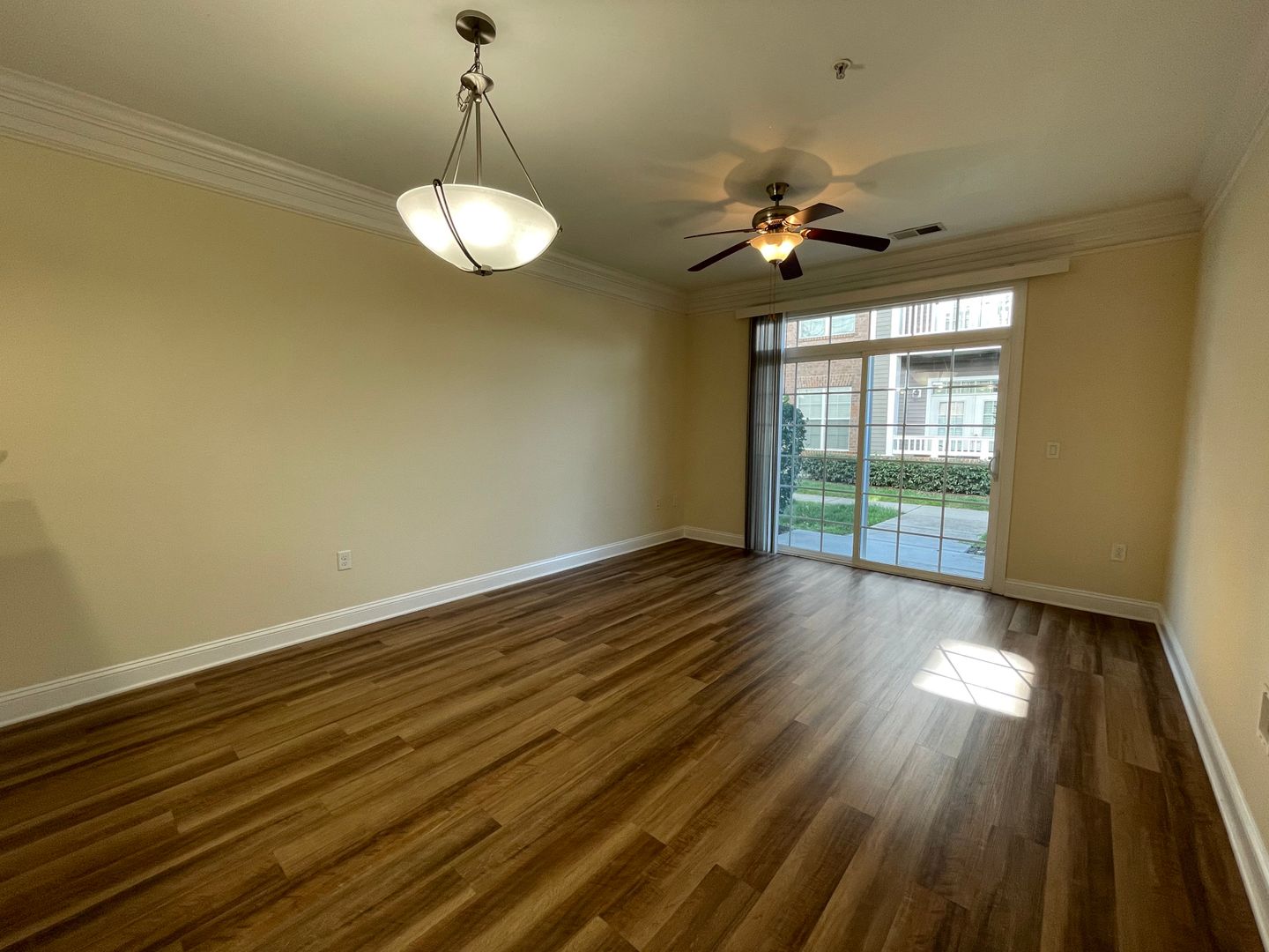 Virginia Beach Apartment: 4884 Travertine Ave