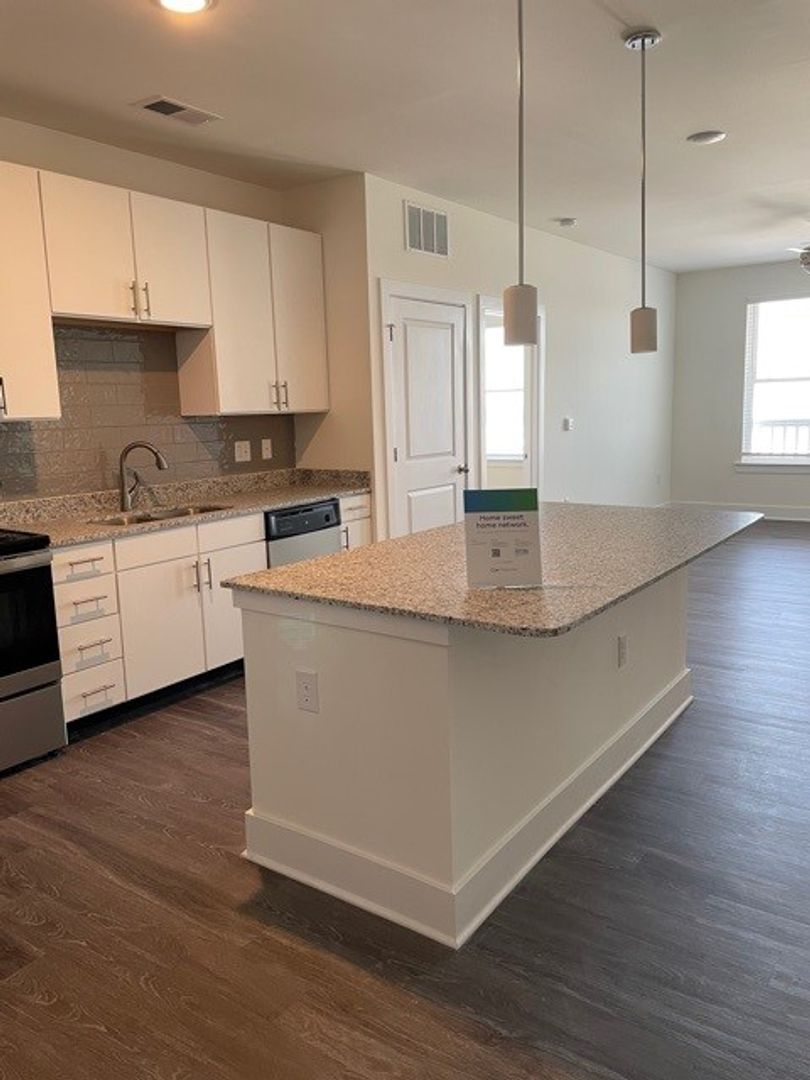 Norfolk Apartment: 719 E. Ocean View Ave