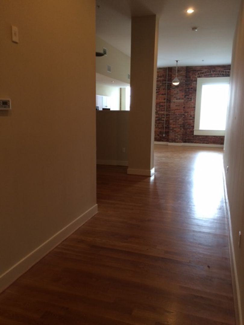 Portsmouth Apartment: 714 King Street