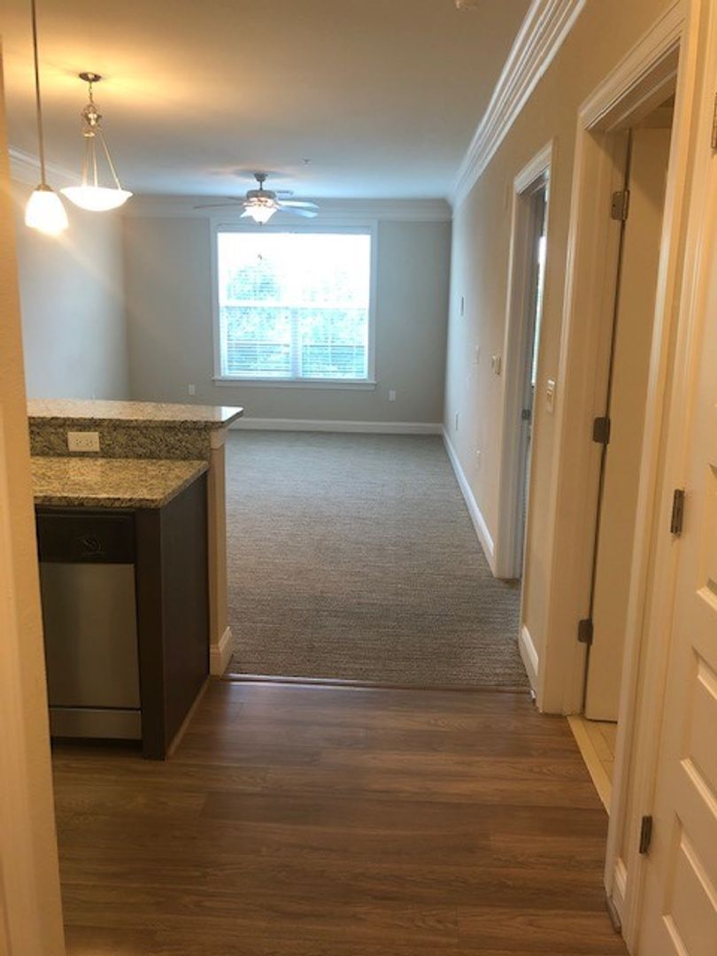 Portsmouth Apartment: 800 Crawford Street