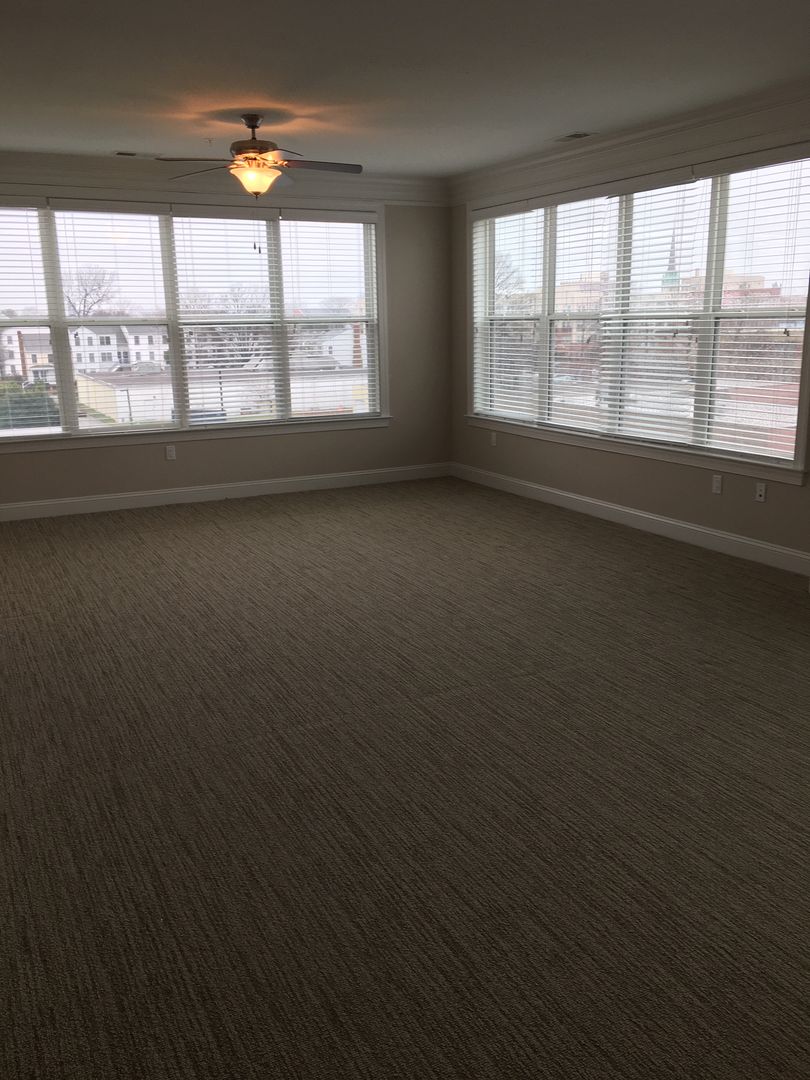 Portsmouth Apartment: 800 Crawford Street