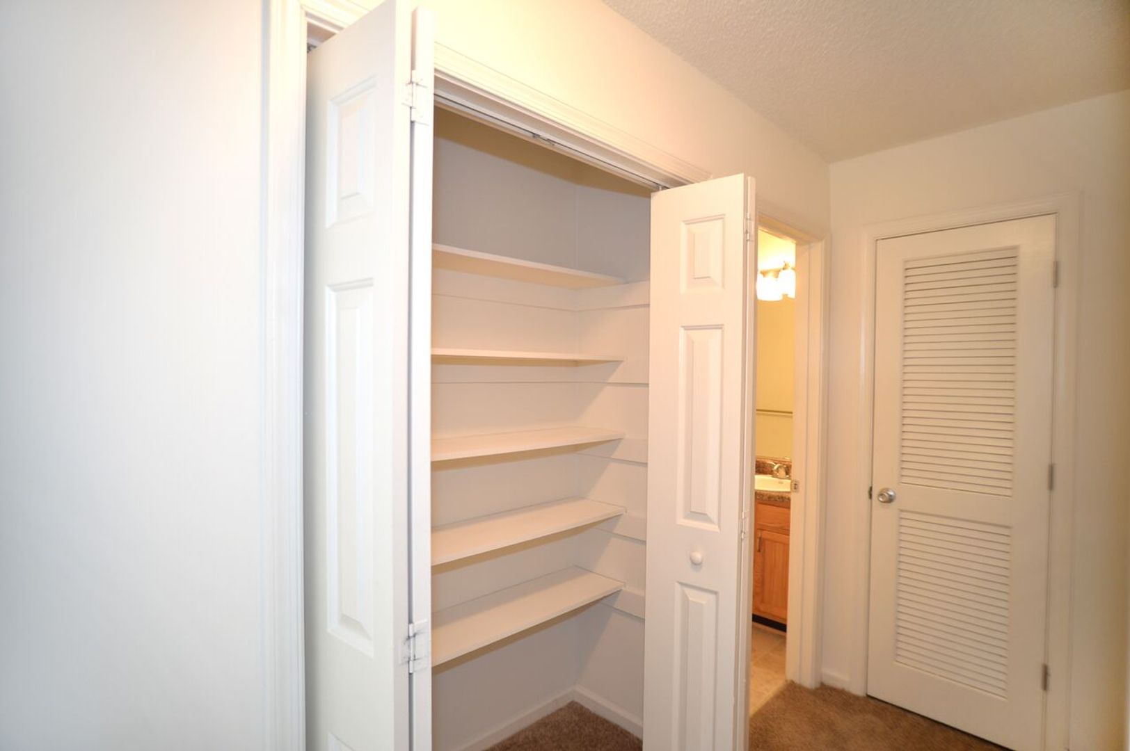 Newport News Apartment: 702 Bellow Way