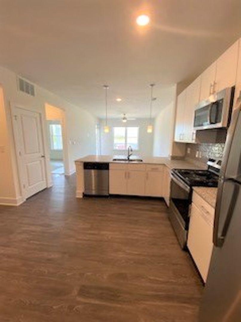 Norfolk Apartment: 719 E. Ocean View Ave