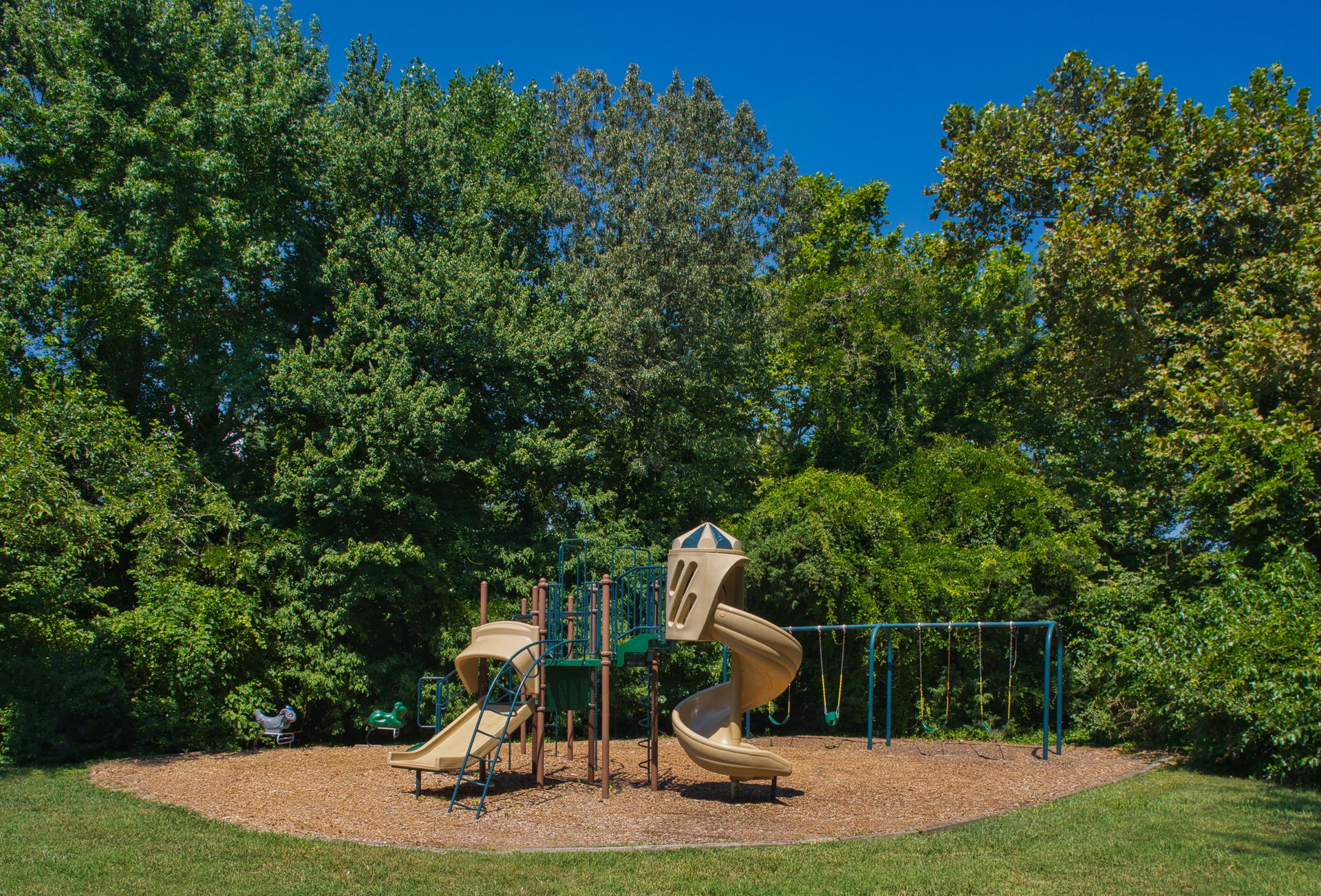 Virginia Beach Apartment: 500 Chapel Lake Drive