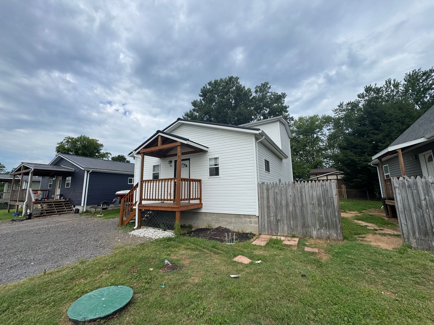 Proctorville Apartment: Pvt Dr 720