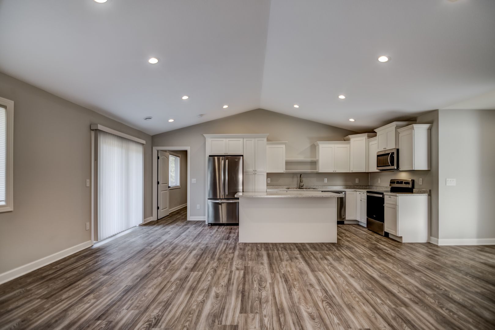 New Richmond Townhome: 557-A 140th Street