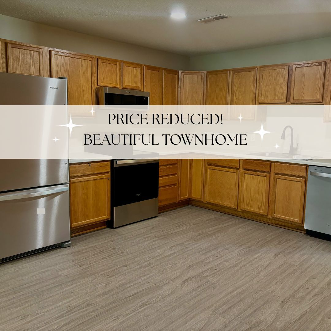 New Richmond Townhome: 323-C Williamsburg Place