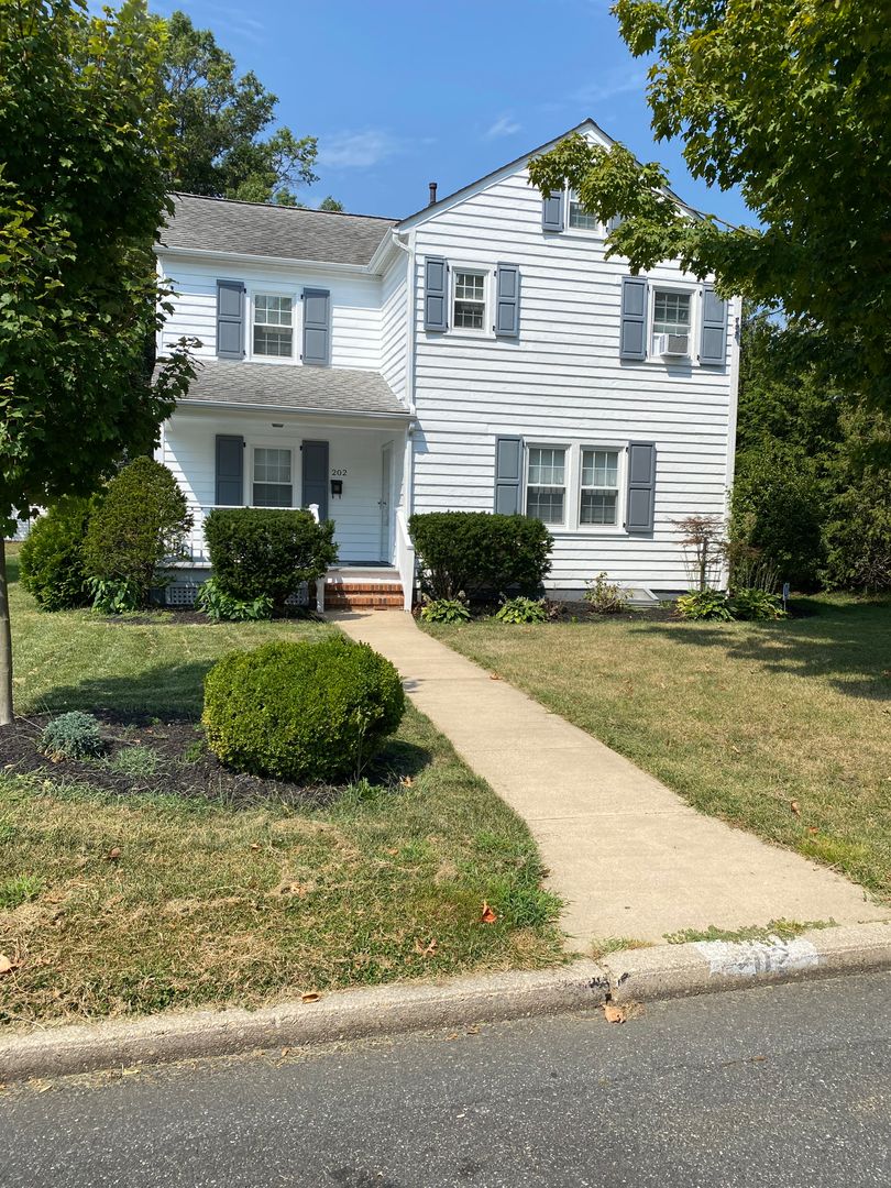 Aberdeen House: 202 Edmund Street