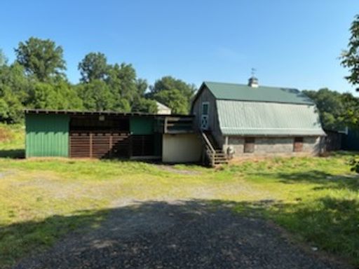Barn/Storage Space Available for Rent