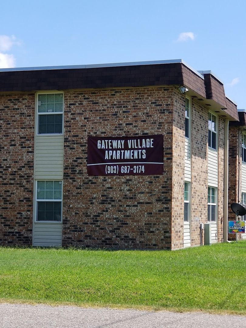 Waskom Apartment: 145 E School Ave