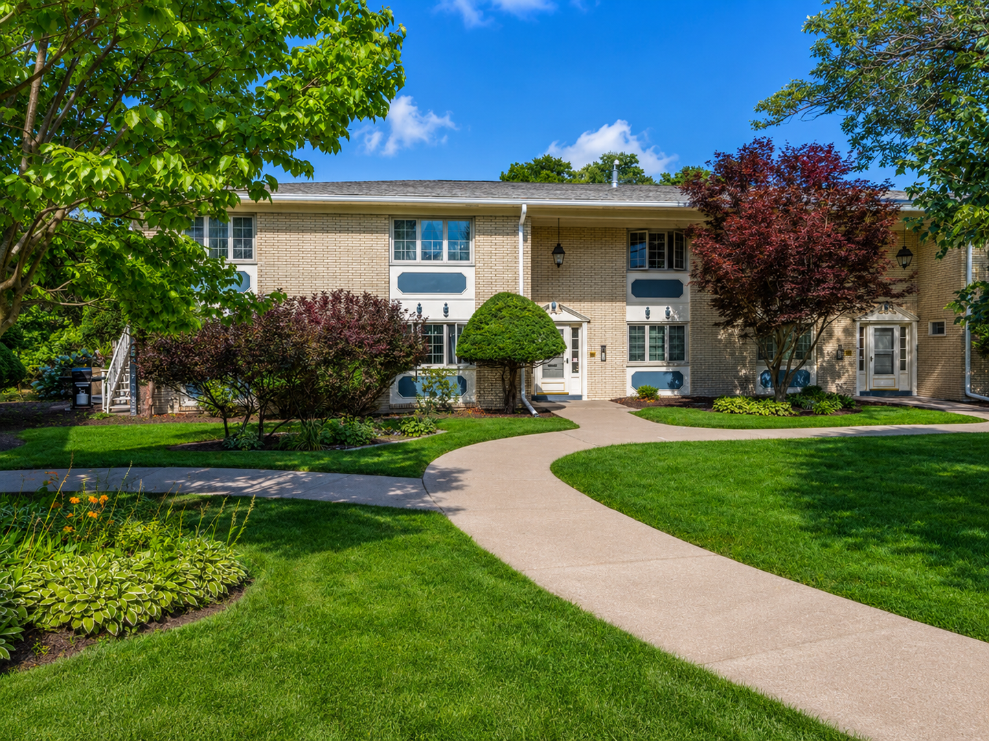 Moline Apartment: 1736 9th Ave