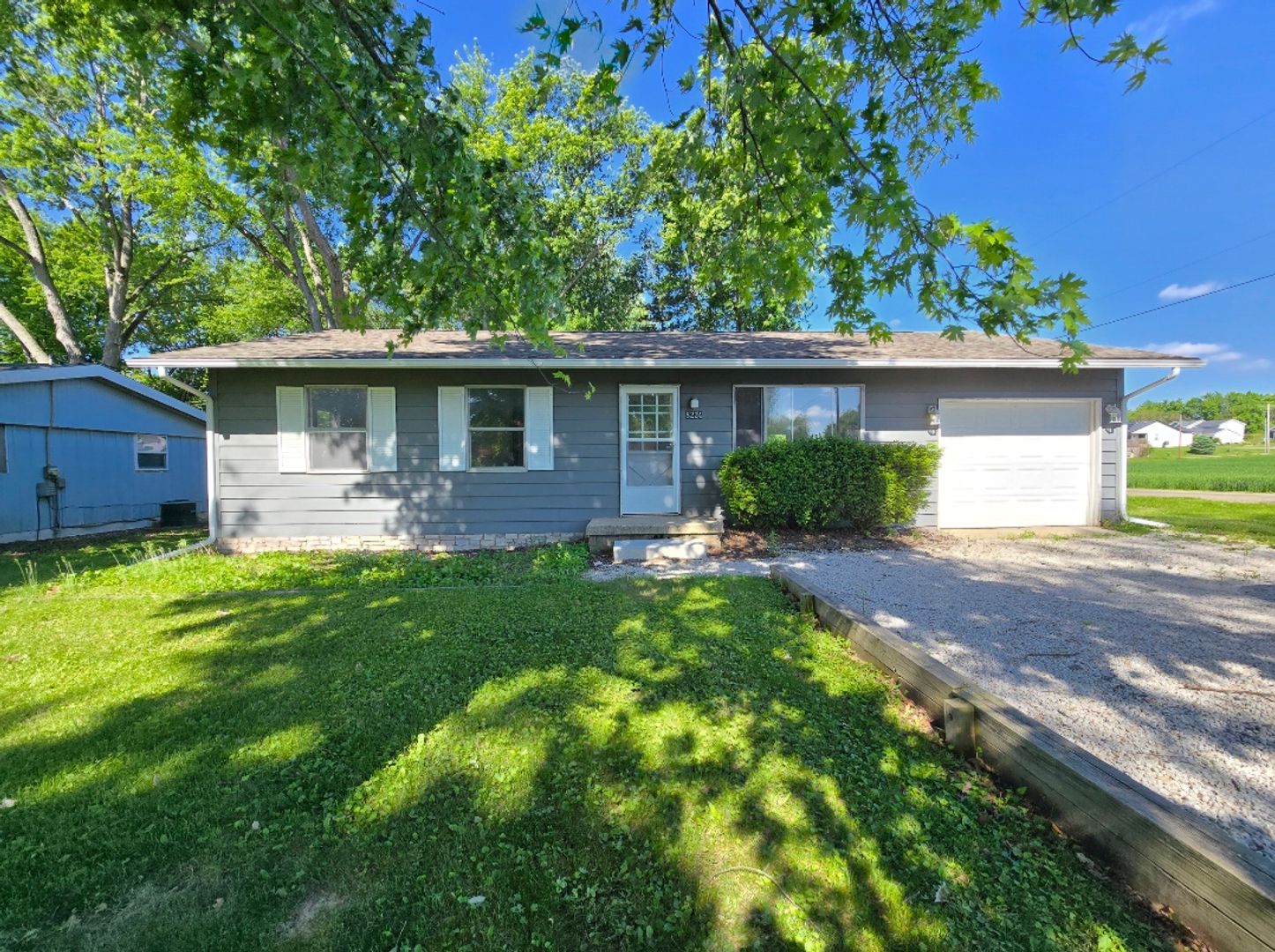 Downs House: 8224 Pine