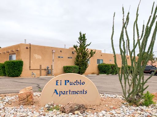 Large and Updated 1BD/1Bath Apartment! – photo 1