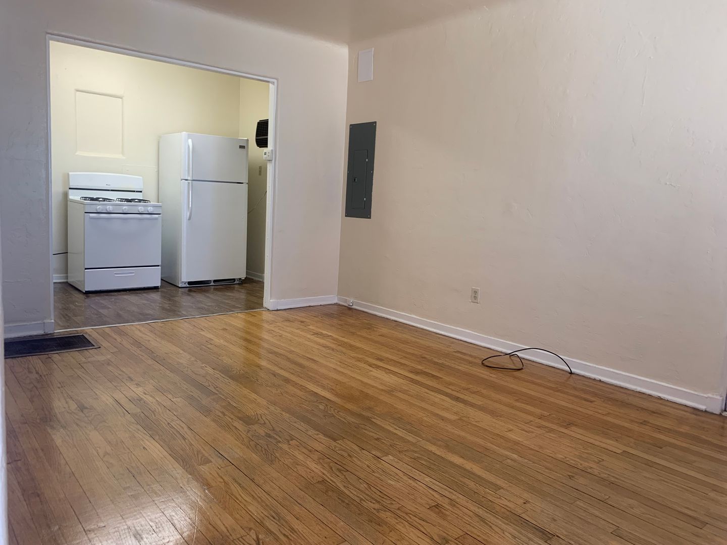 Albuquerque Apartment: 302 Stanford Dr SE