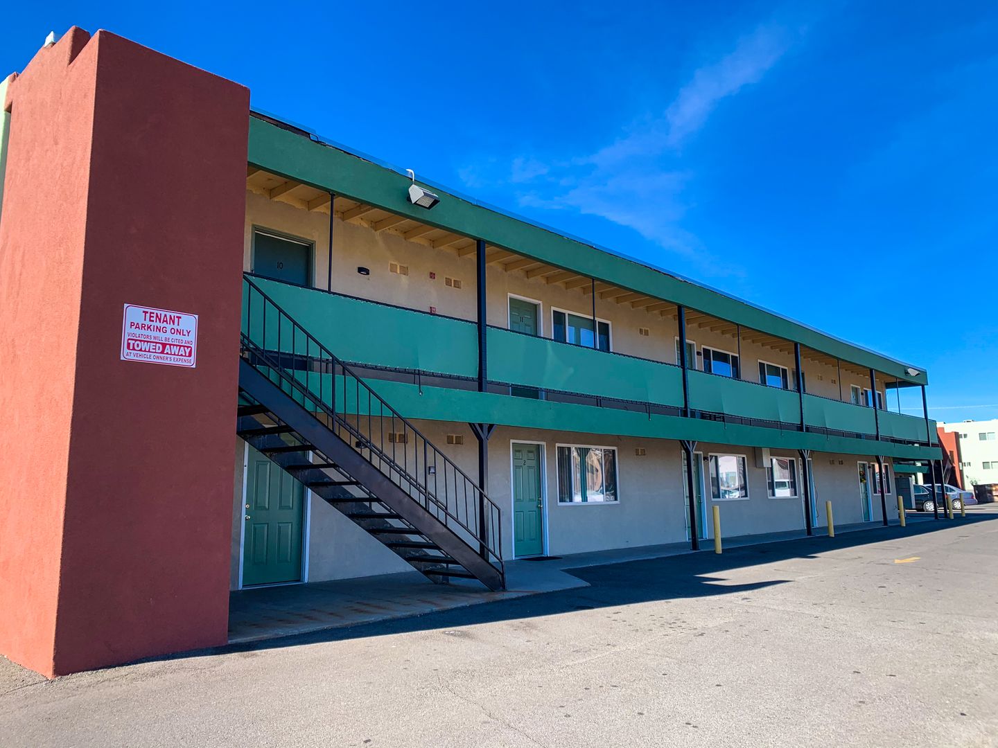 Albuquerque Apartment: 11122 Claremont & 11115 Cordova Ave NE