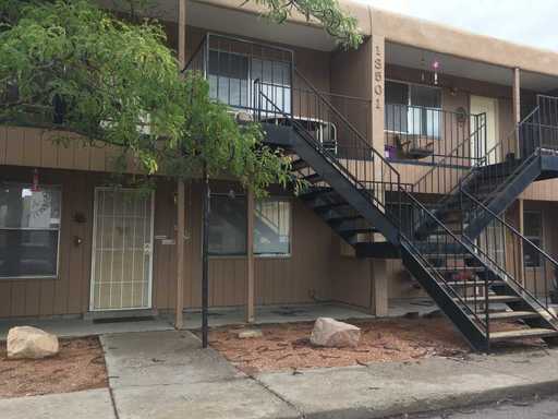 Large 2BD/1B in Convenient Area! – photo 1