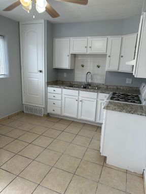$200 OFF 2nd MONTHS RENT!!!! – photo 1
