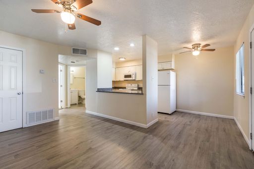 Fully Renovated 1- & 2-Bedroom Homes/ $1463 Moves You in Limited Time Only – photo 1