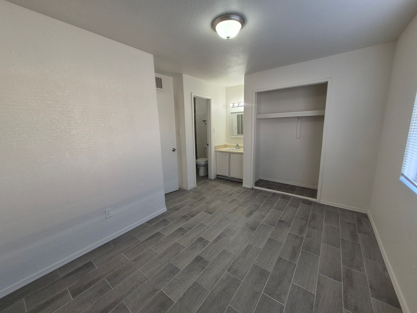 Yuma Apartment: 2173 S. 1st Avenue
