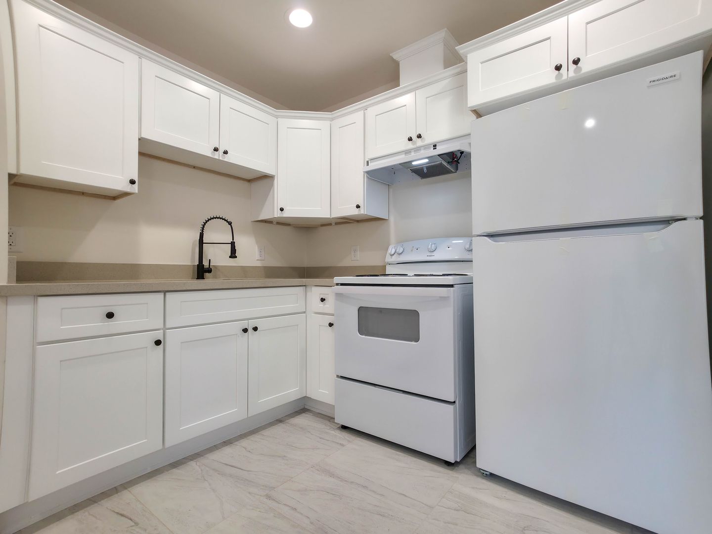 Yuma Apartment: 270 S 3rd Ave