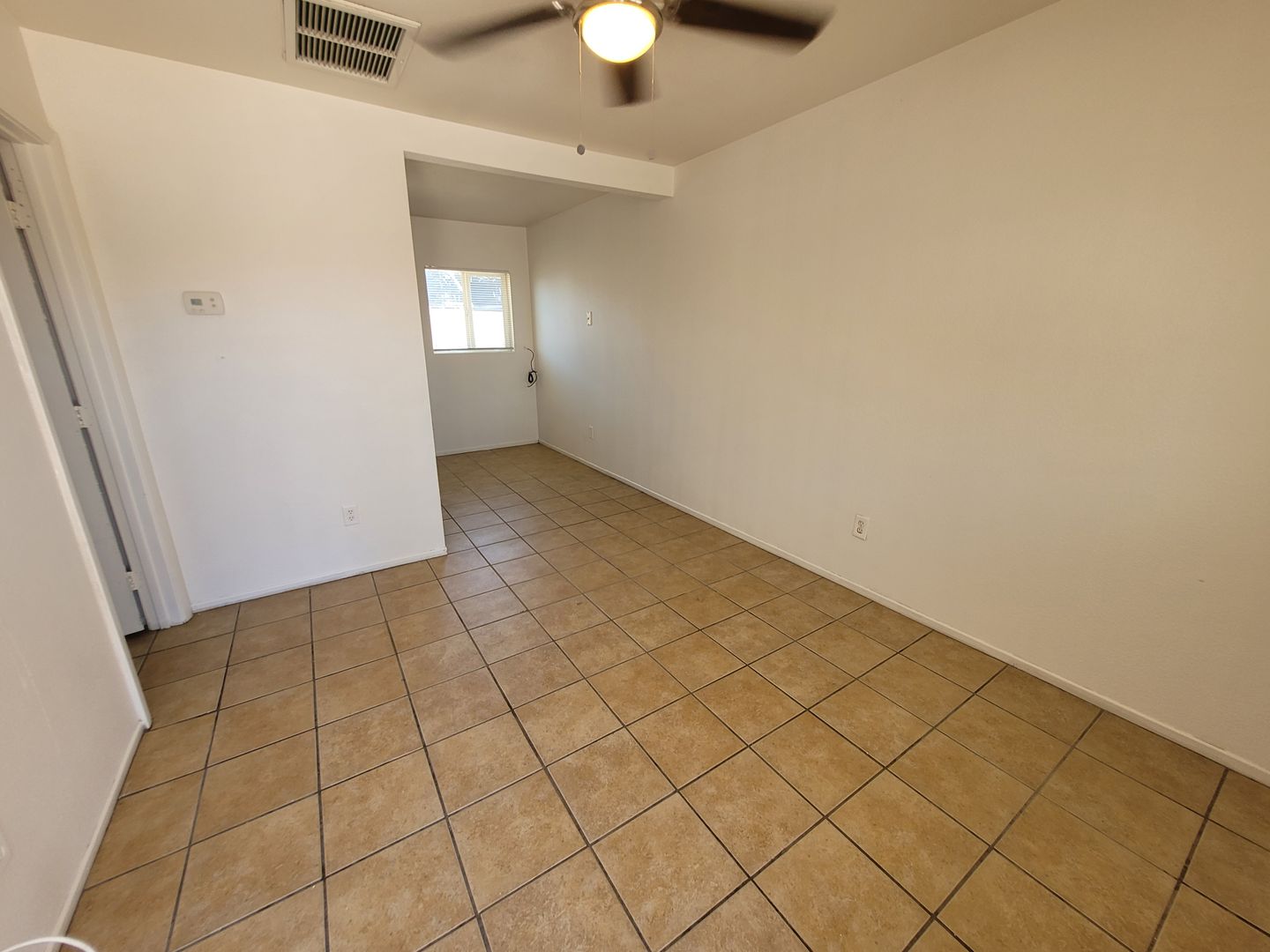 Yuma Apartment: 2430 S 5th Ave