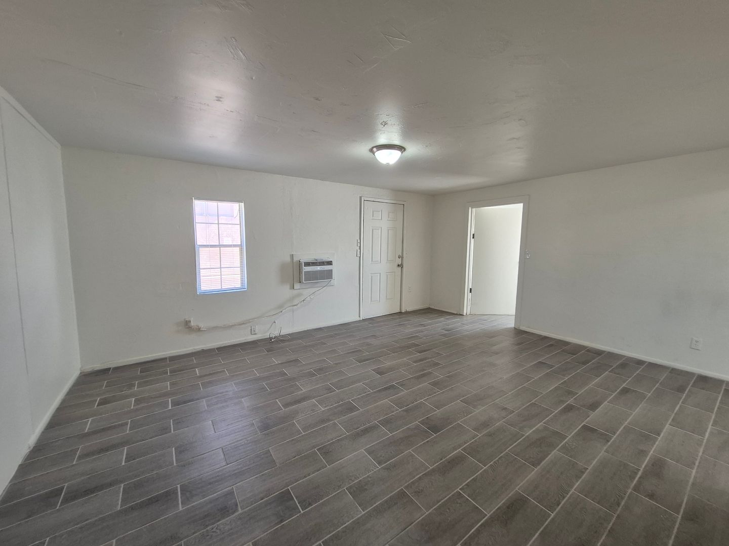 Yuma Apartment: 383 S 7th Ave