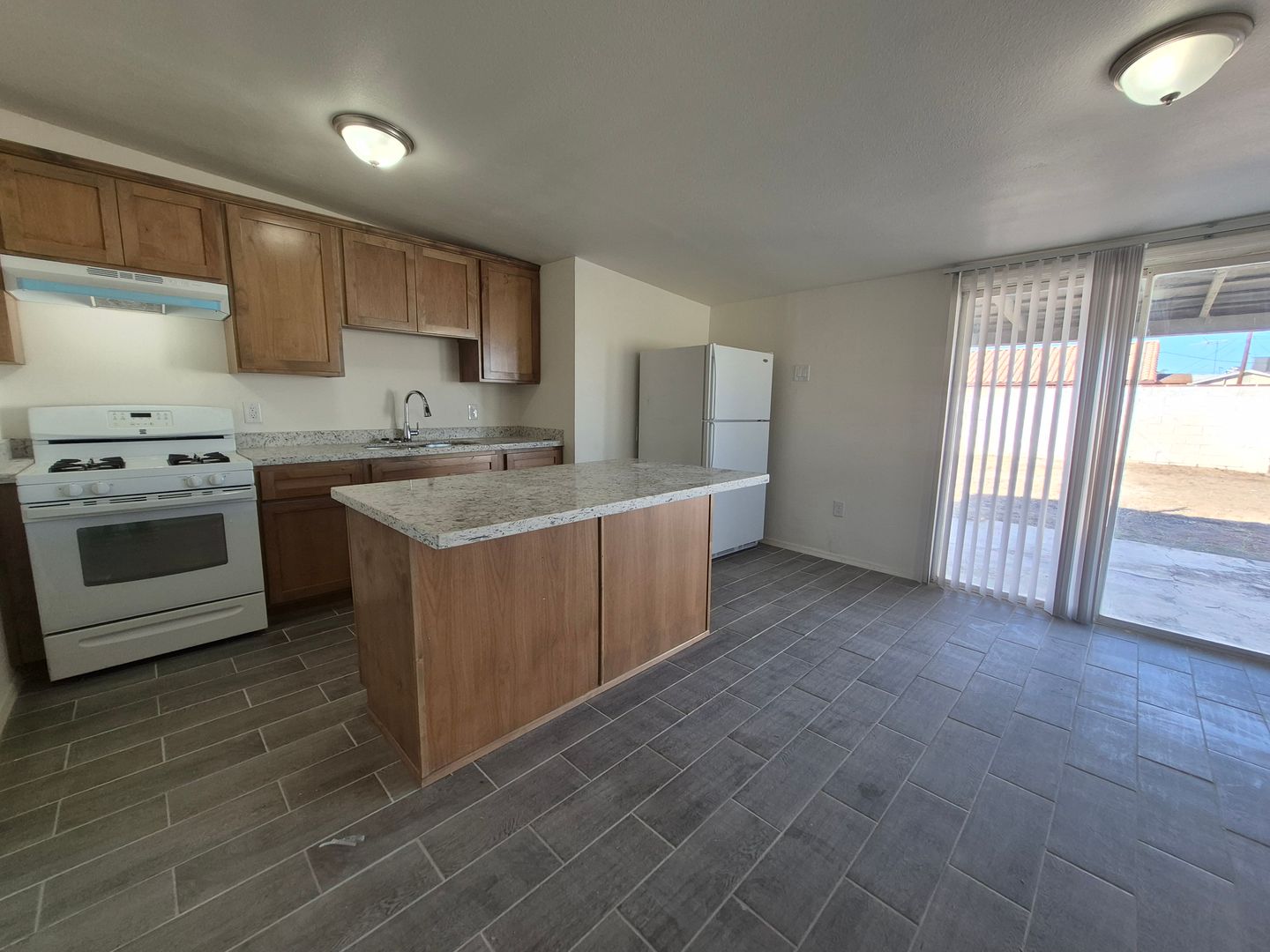 Yuma House: 130 W 20Pl