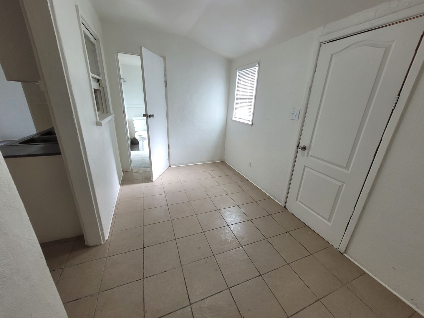 Yuma Apartment: 383 S 7th Ave