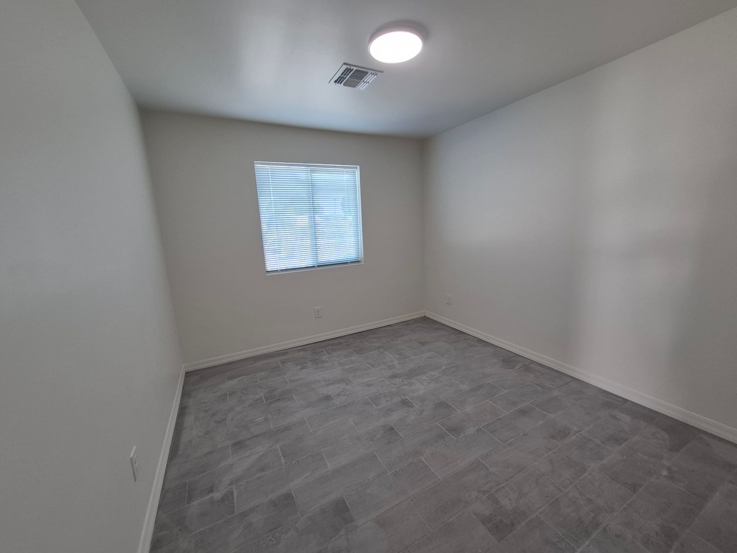 Yuma Apartment: 183 N 23rd