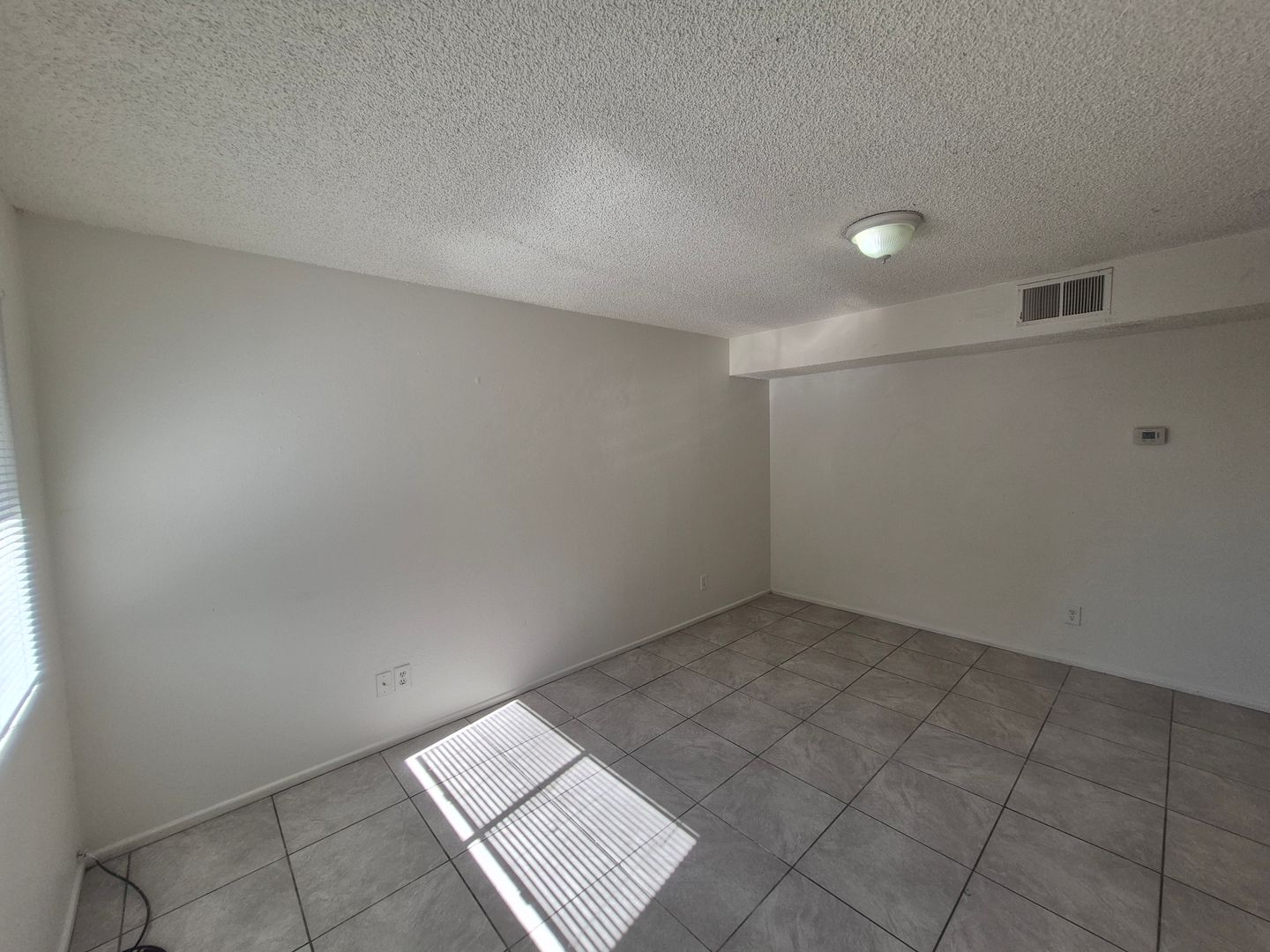Yuma Apartment: 1131 S Ave C