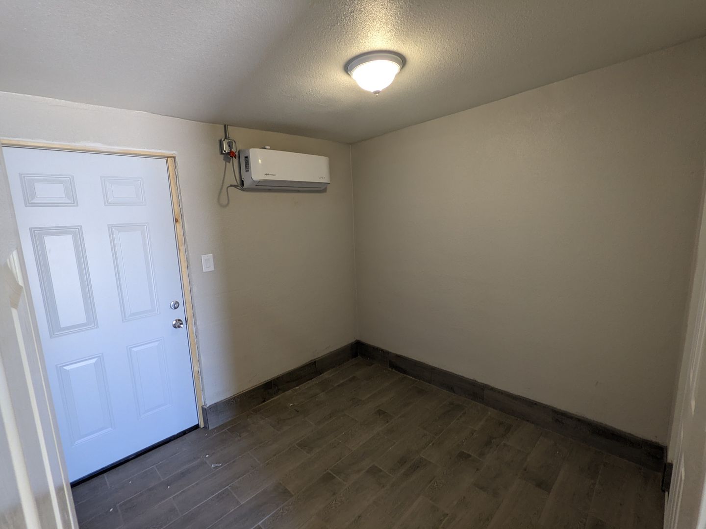 Yuma Apartment: 2361 S Walnut Ave