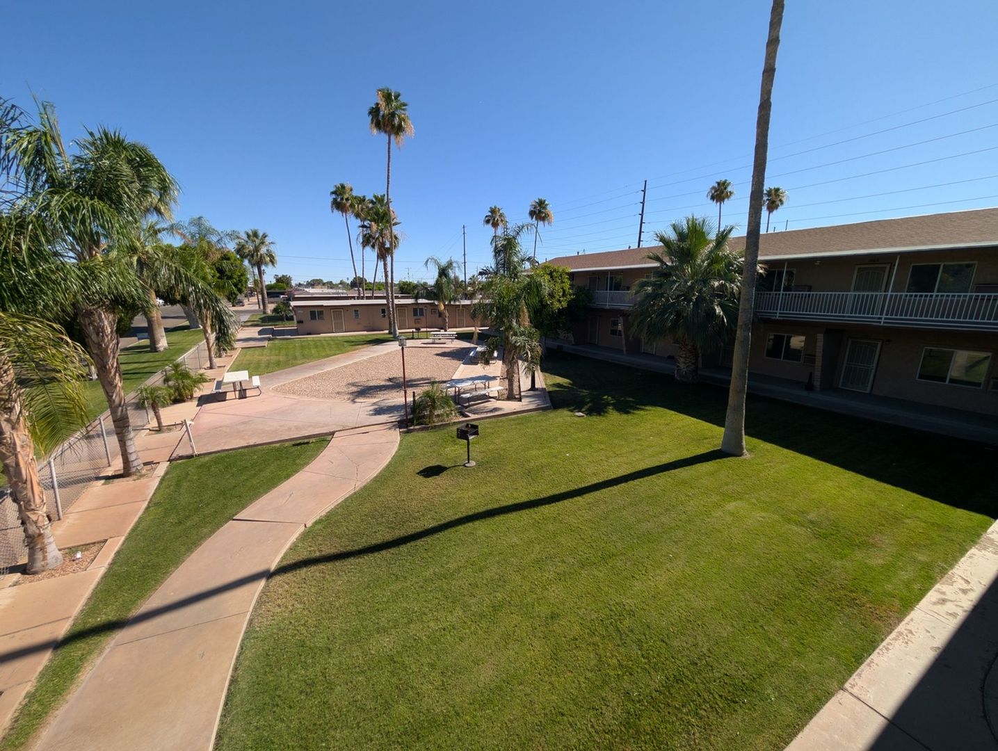 Yuma Apartment: 1056 S 10th Ave