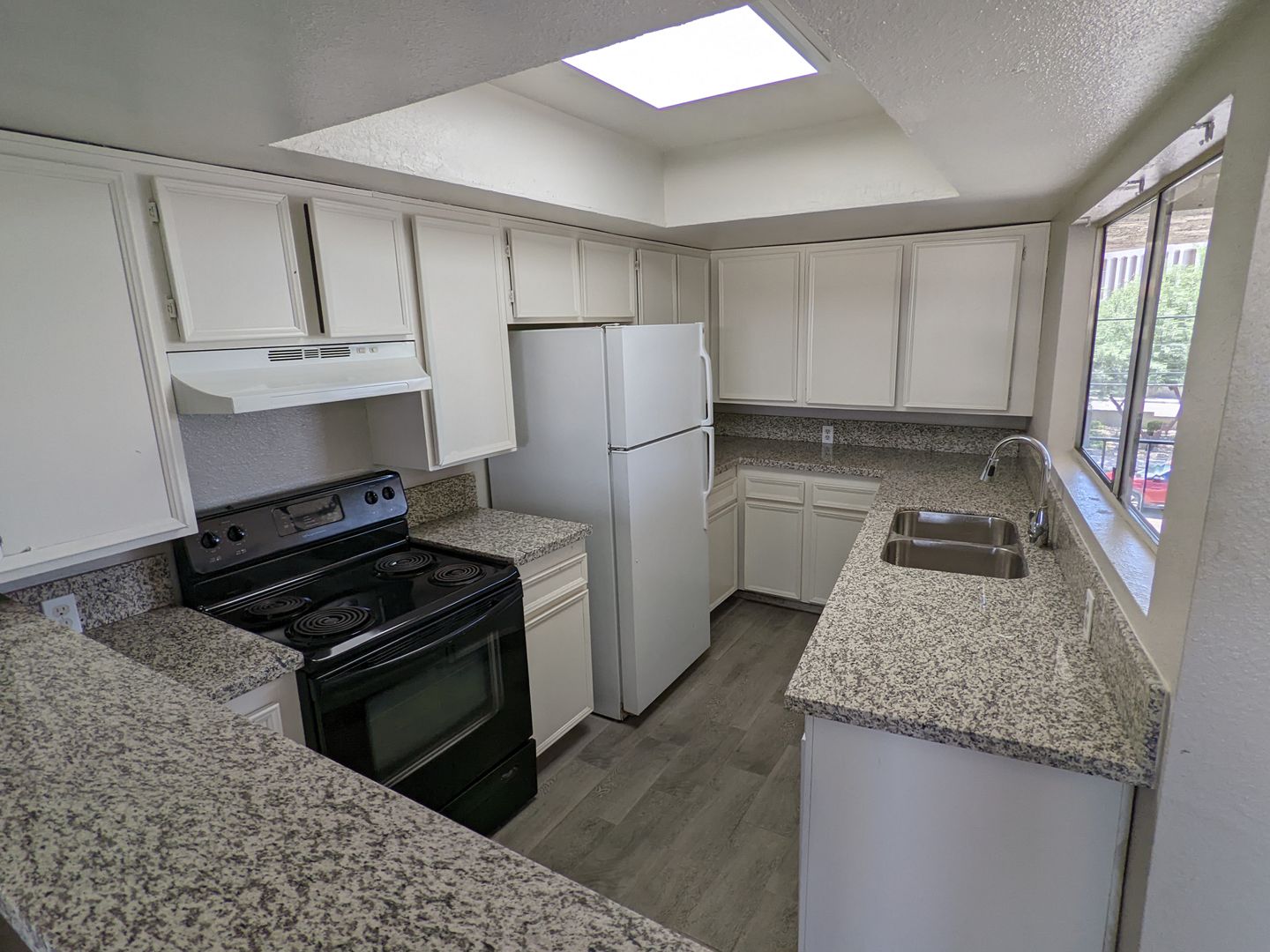 Yuma Apartment: 1280 W. 24th St.